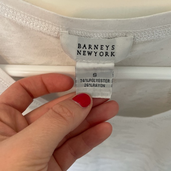 White tee - Picture 3 of 3